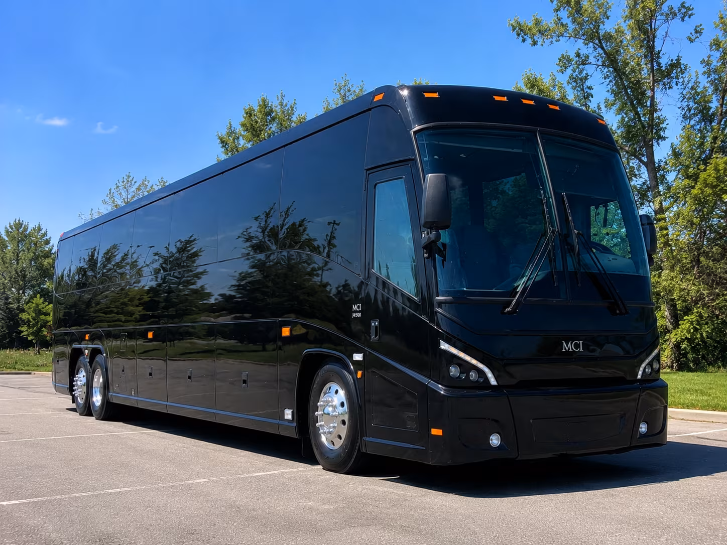 busrentalroanoke com connects you to wine tour buses for every season in roanoke