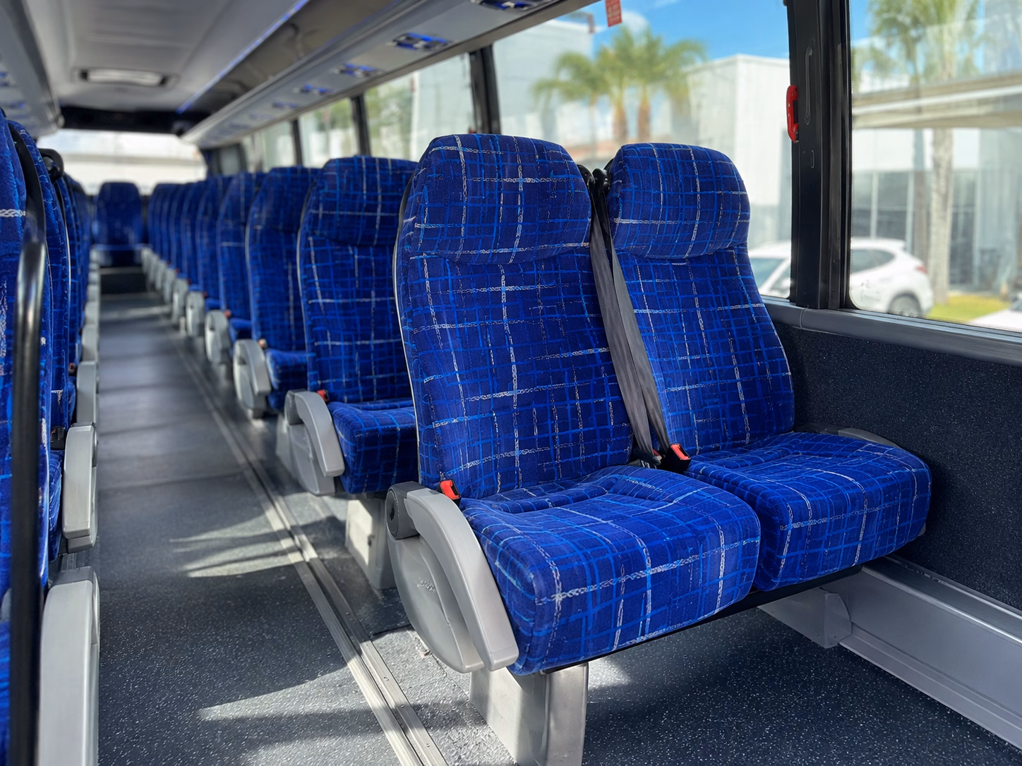 charter buses to taubman museum of art and center in the square