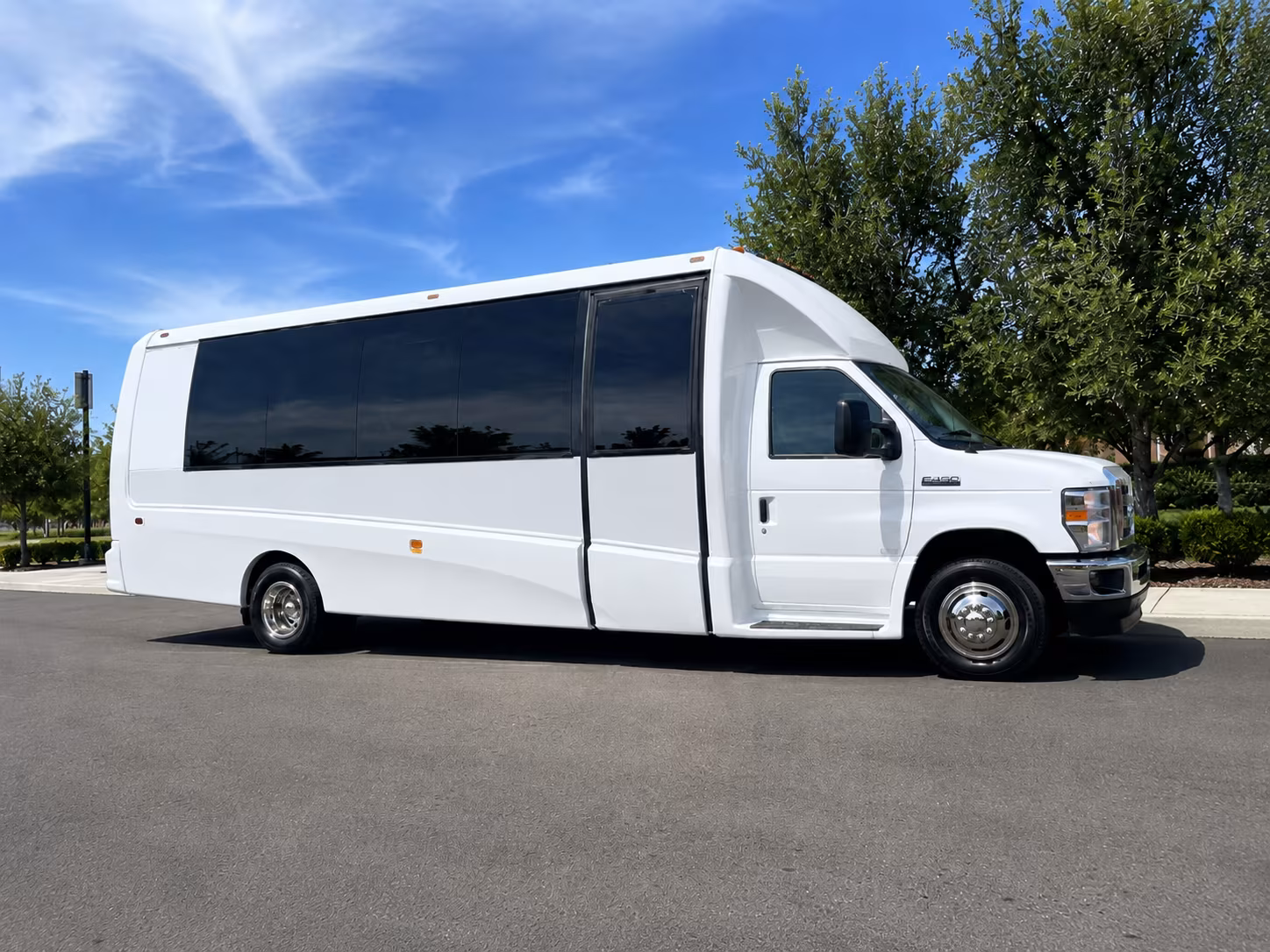 minibus rentals to mill mountain park and the roanoke star