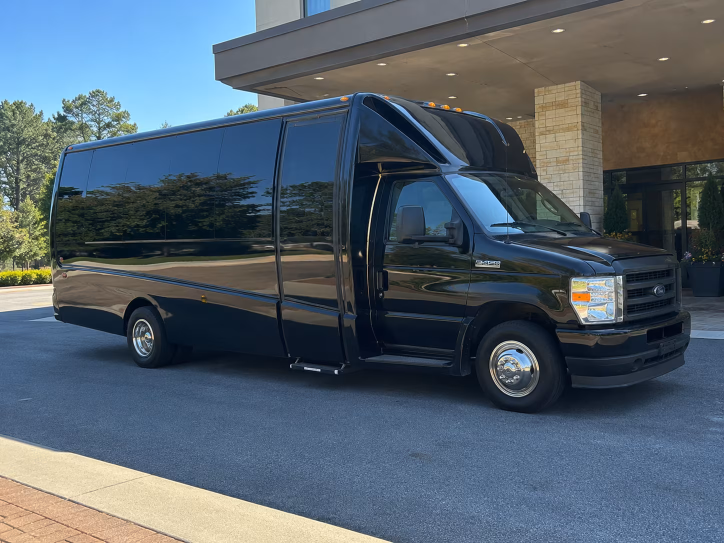 roanoke airport transportation onboard seating