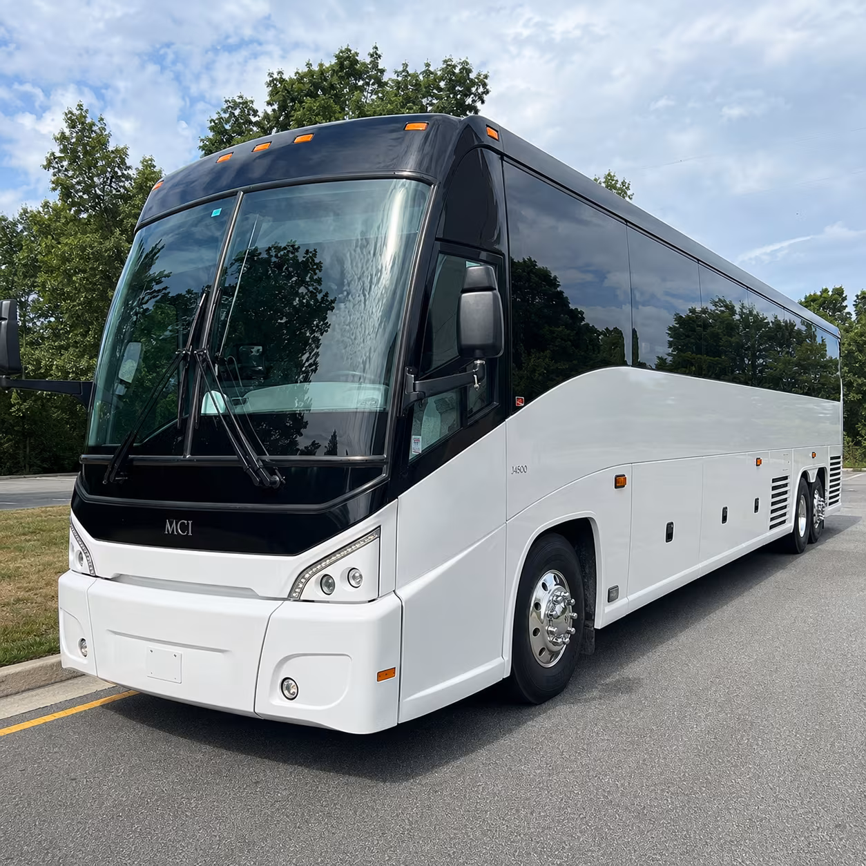 roanoke charter bus rental exterior